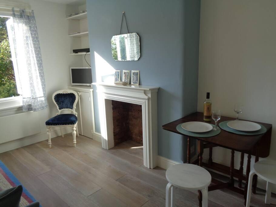 Charming English Style Studio Flat Londres Exterior foto