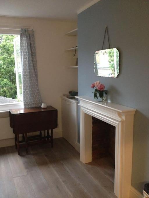 Charming English Style Studio Flat Londres Exterior foto